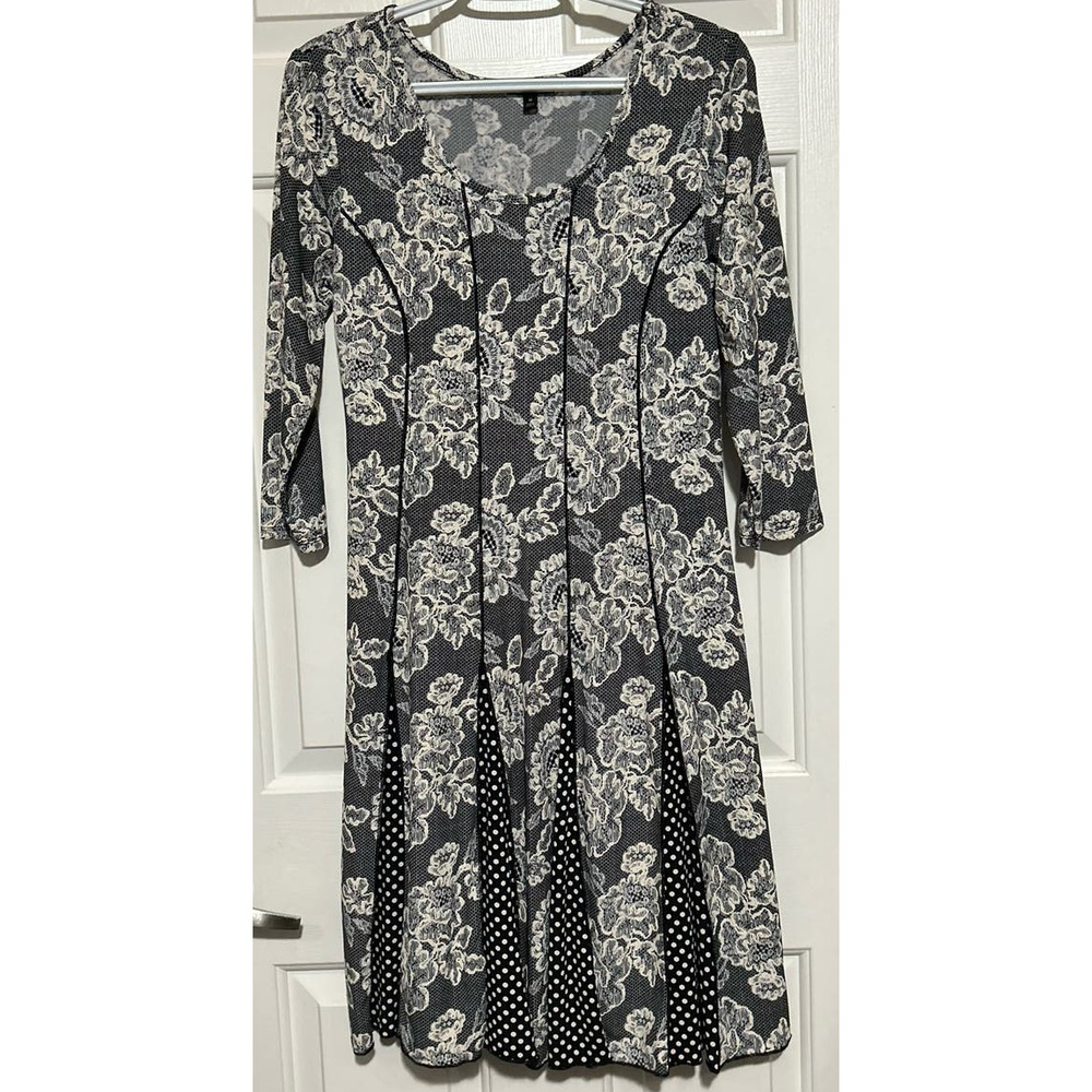 Sami & Jo Women's Lace Embroidered Black Cream 3/4 Sleeve Dress Size M